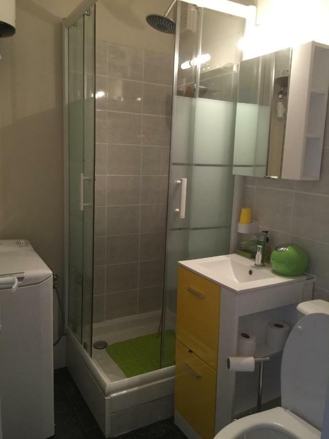 Frejus Studio Luaran gambar